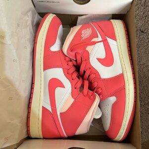Womens jordan 1s